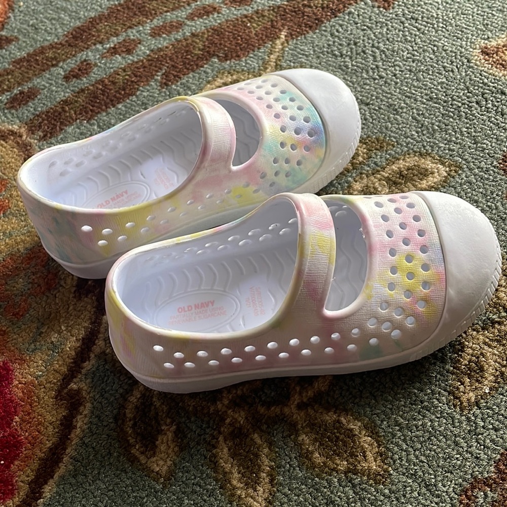 Size 7 Old Navy, Mary Jane, water, sandal, pastel tie-dye shoes like new